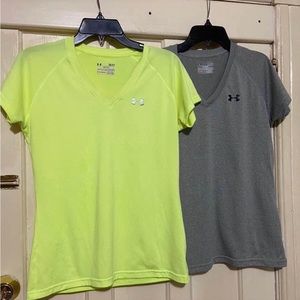 Under Armour heat gear women’s bundle of 2 V neck shirts/small